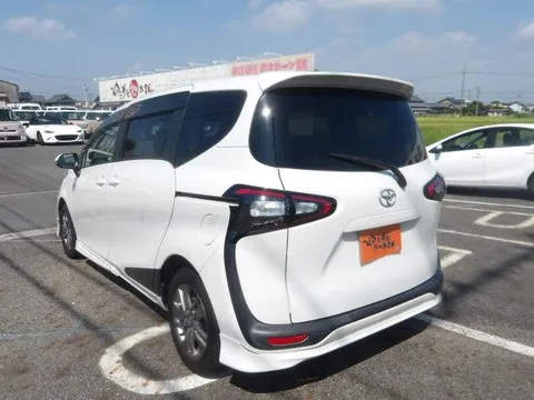 Toyota Sienta