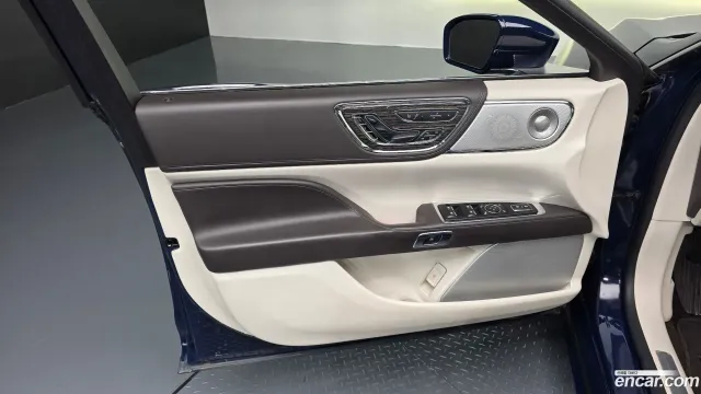 Lincoln Continental