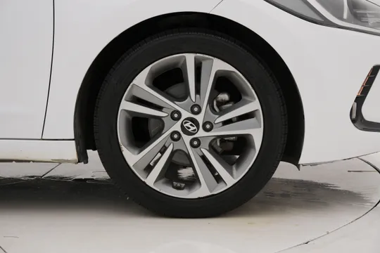 Hyundai Elantra (Avante)