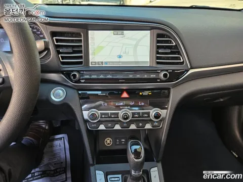 Hyundai Elantra (Avante)