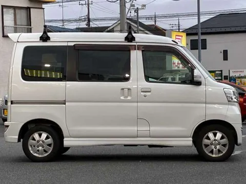 Daihatsu Atrai Wagon
