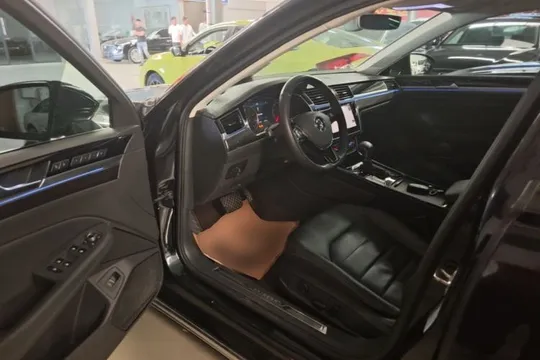 Volkswagen Phideon