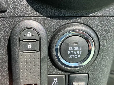 Daihatsu Mira Tocot