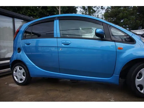 Mitsubishi I