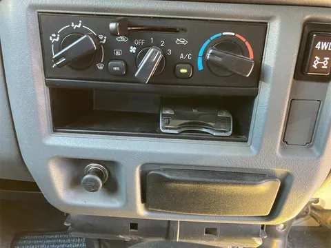 Mitsubishi Minicab Van