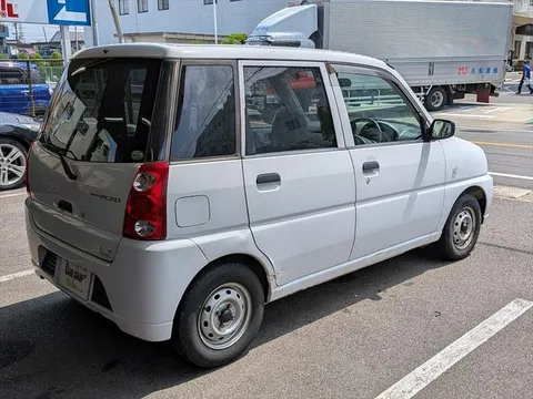 Subaru Pleo