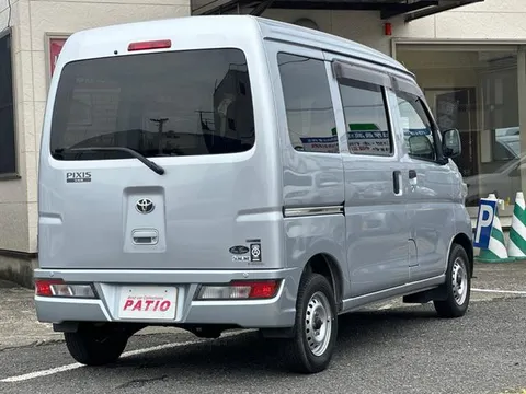Toyota Pixis Van