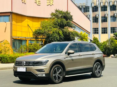 Volkswagen Tiguan L