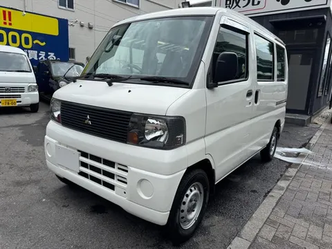Mitsubishi Minicab Van