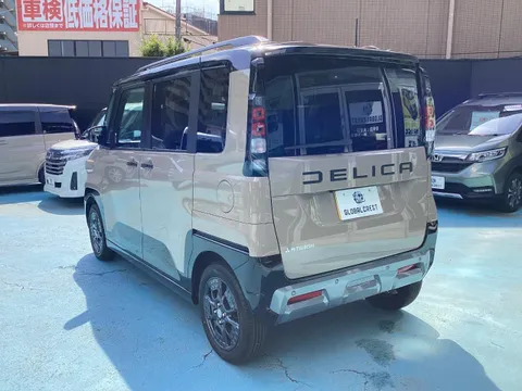 Mitsubishi Delica Mini