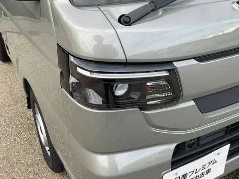 Nissan Clipper Truck