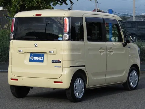 Suzuki Spacia
