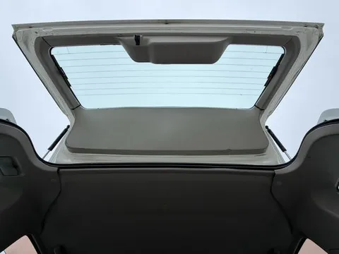 Nissan Rasheen