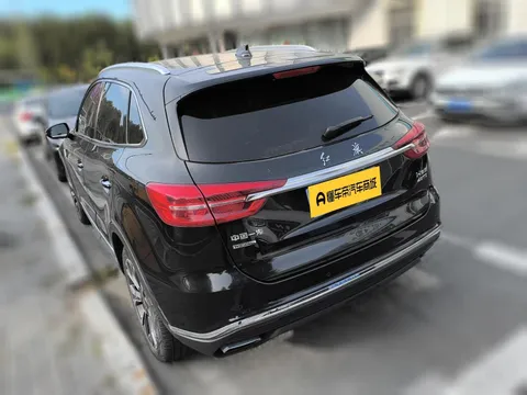 Hongqi HS5