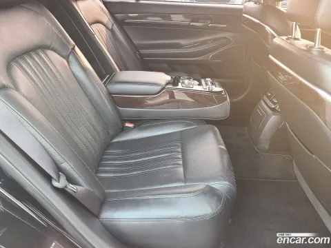 Genesis G90 (EQ900)