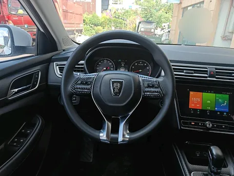 Roewe i5