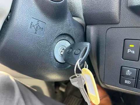Daihatsu Mira Tocot