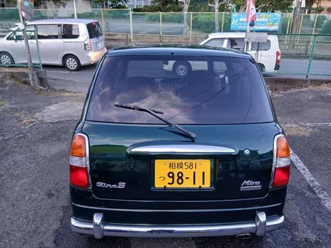Daihatsu Mira Gino