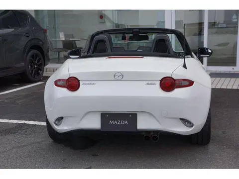 Mazda MX-5 (Roadster)