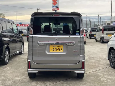 Suzuki Spacia
