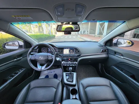 Hyundai Elantra (Avante)