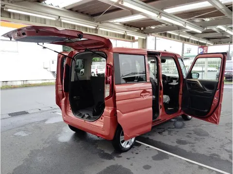 Suzuki Spacia