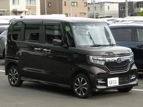 Honda N-BOX Custom