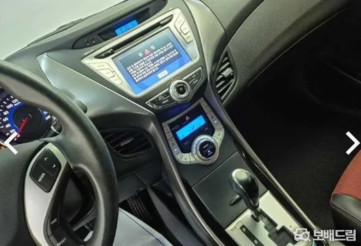 Hyundai Elantra (Avante)