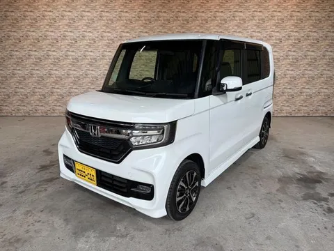 Honda N-BOX Custom
