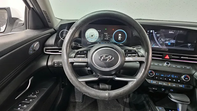 Hyundai Elantra (Avante)