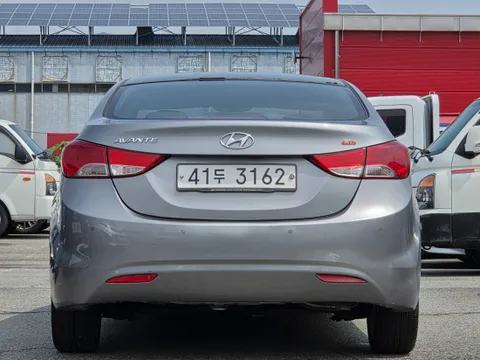 Hyundai Elantra (Avante)
