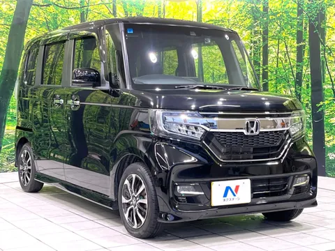 Honda N-BOX Custom