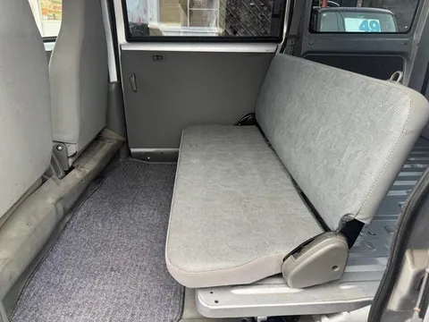 Nissan Clipper Van