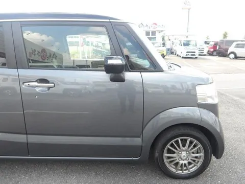 Honda N-BOX Slash