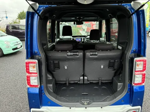 Toyota Pixis Mega