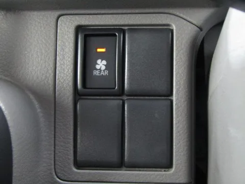 Mitsubishi Minicab Van