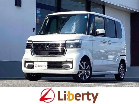Honda N-BOX Custom