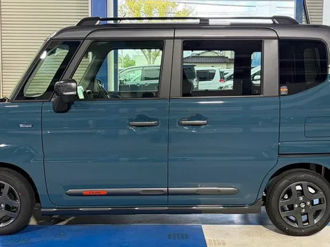 Suzuki Spacia Gear