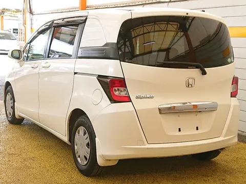 Honda Freed Spike