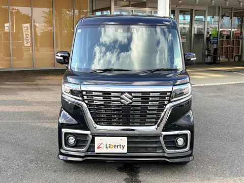 Suzuki Spacia Custom