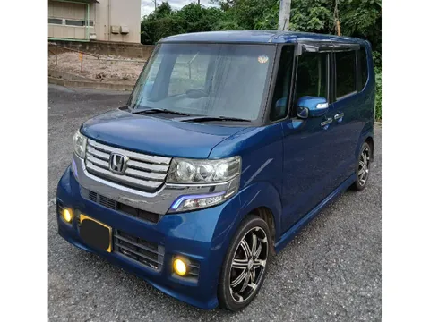 Honda N-BOX Custom