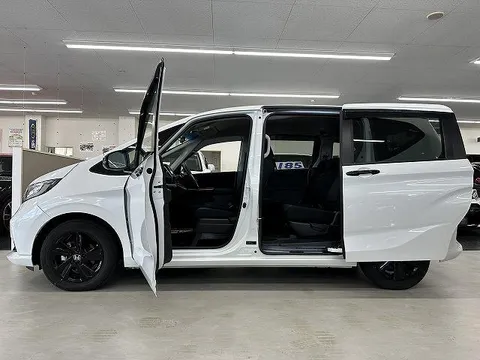 Honda Freed Plus