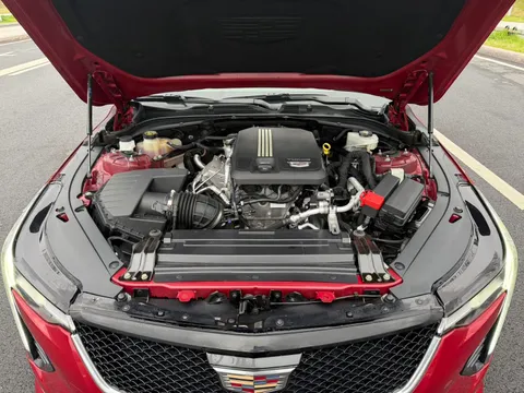 Cadillac CT4