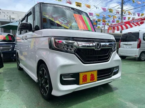 Honda N-BOX Custom