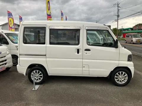 Mitsubishi Minicab Van