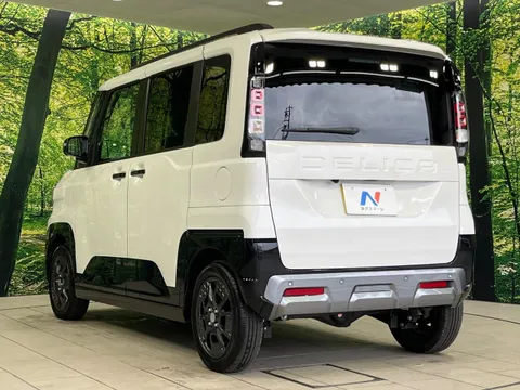 Mitsubishi Delica Mini