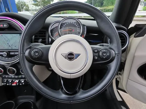 MINI Cooper Convertible