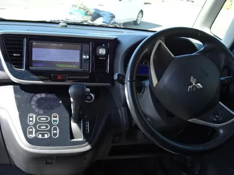 Mitsubishi eK Space Custom