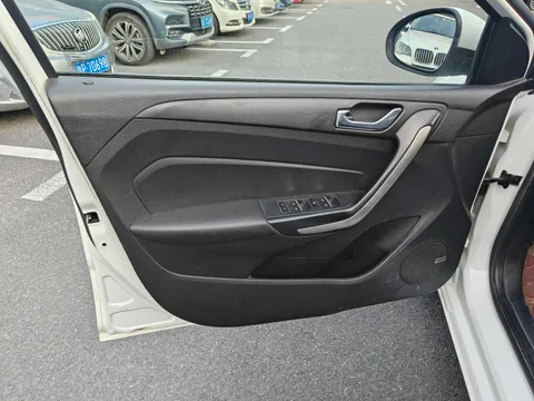 Chery Arrizo 5