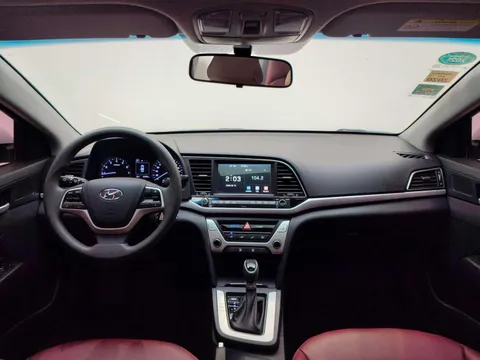 Hyundai Elantra (Avante)